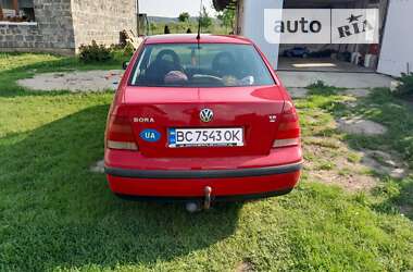Седан Volkswagen Bora 2001 в Рава-Русской