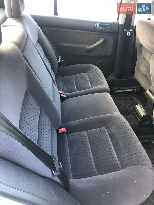 Седан Volkswagen Bora 1999 в Ровно