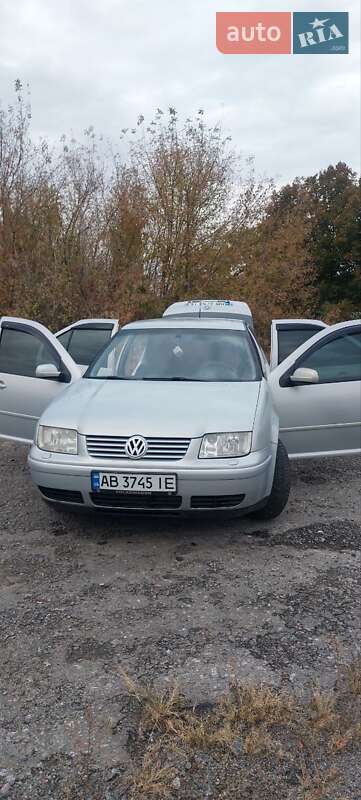 Седан Volkswagen Bora 1998 в Гайсине