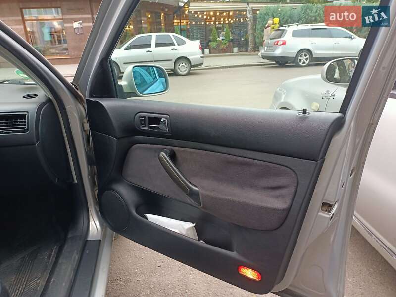 Седан Volkswagen Bora 1999 в Ровно