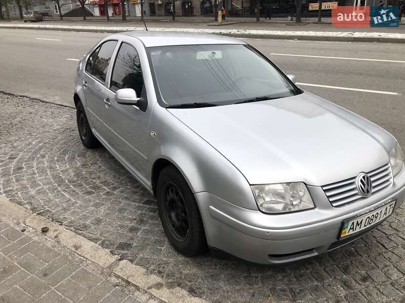 Седан Volkswagen Bora 2001 в Запорожье