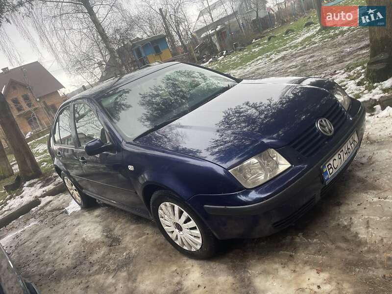 Седан Volkswagen Bora 2001 в Мостиській
