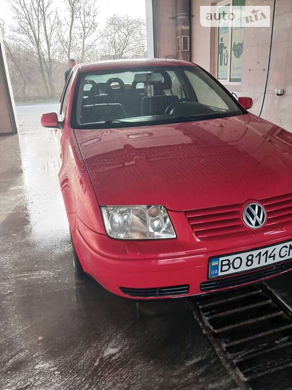 Седан Volkswagen Bora 1999 в Чорткове