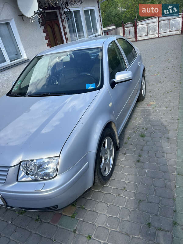 Седан Volkswagen Bora 1999 в Борщеві