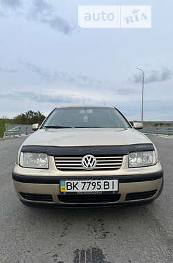 Седан Volkswagen Bora 2002 в Славуте