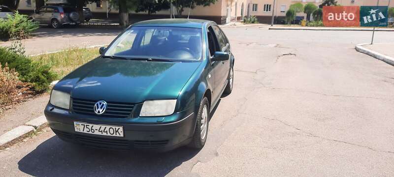 Седан Volkswagen Bora 2003 в Черноморске