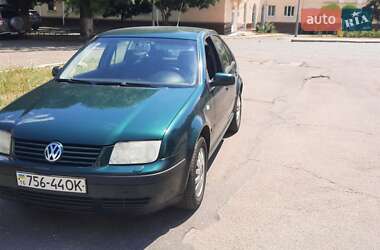 Седан Volkswagen Bora 2003 в Черноморске