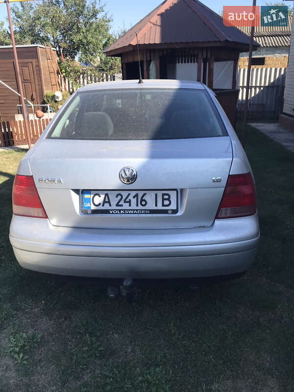 Седан Volkswagen Bora 2003 в Черкассах