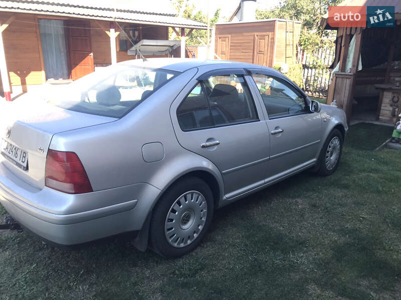 Седан Volkswagen Bora 2003 в Черкассах