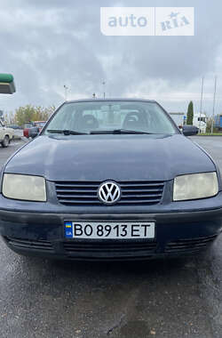 Седан Volkswagen Bora 2000 в Киеве