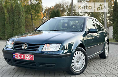 Седан Volkswagen Bora 2001 в Прилуках