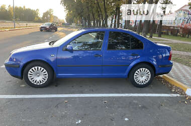 Седан Volkswagen Bora 2001 в Киеве