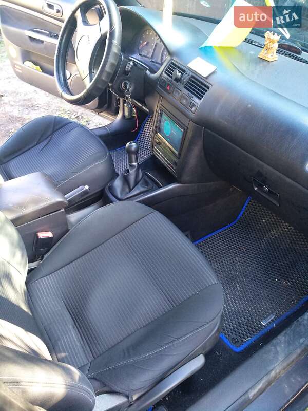 Седан Volkswagen Bora 2005 в Василькові