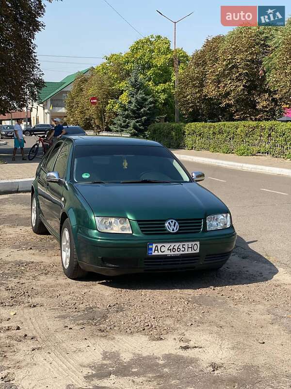 Седан Volkswagen Bora 1999 в Любомлі