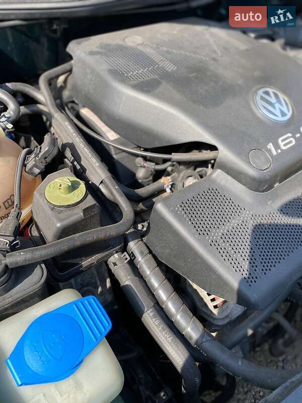 Седан Volkswagen Bora 1999 в Любомлі