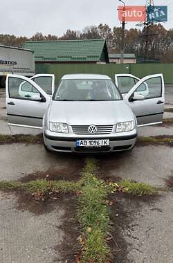 Седан Volkswagen Bora 2001 в Калиновке