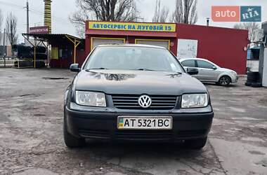 Седан Volkswagen Bora 2002 в Киеве