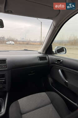 Седан Volkswagen Bora 2005 в 