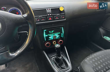 Седан Volkswagen Bora 2001 в 