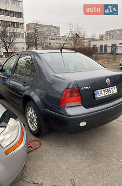 Седан Volkswagen Bora 2000 в Киеве