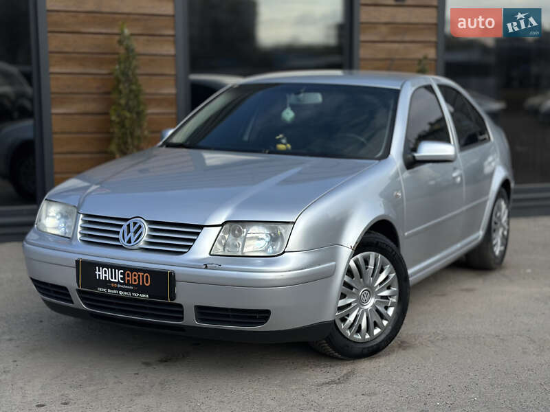 Седан Volkswagen Bora 2002 в Червонограді