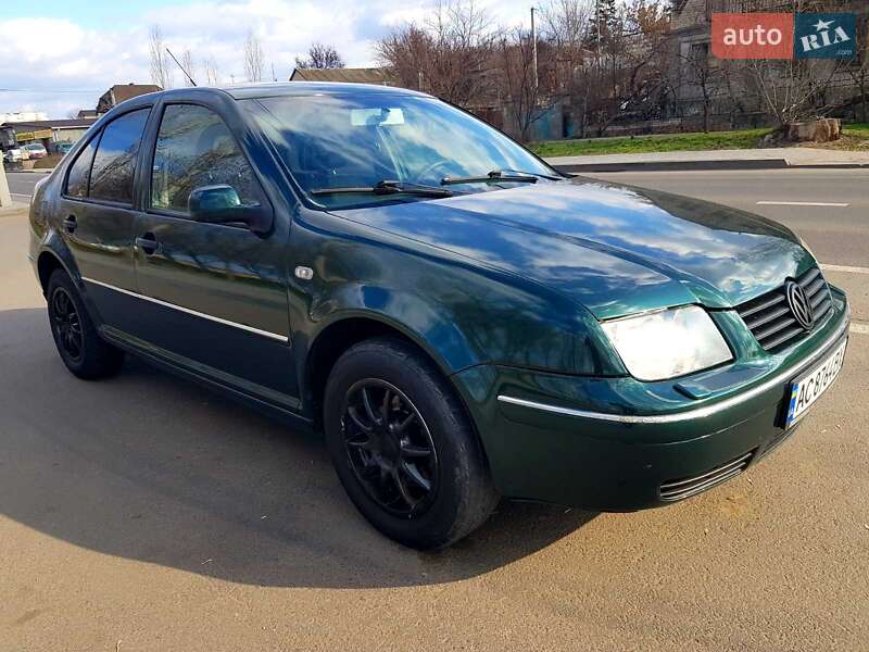 Седан Volkswagen Bora 2001 в 