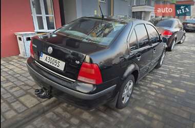 Седан Volkswagen Bora 1999 в 