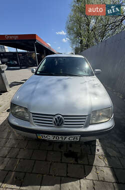 Седан Volkswagen Bora 2001 в 