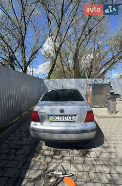 Седан Volkswagen Bora 2001 в 