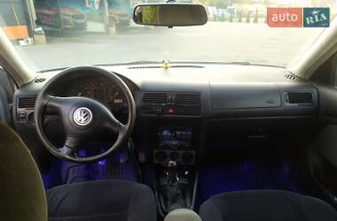 Седан Volkswagen Bora 1999 в 
