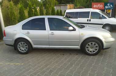 Седан Volkswagen Bora 1999 в 