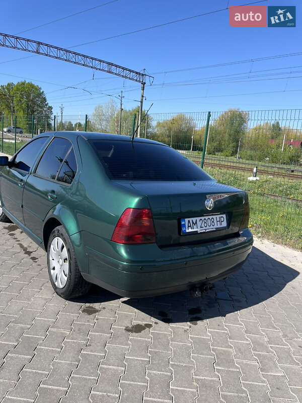 Седан Volkswagen Bora 1998 в Звягеле