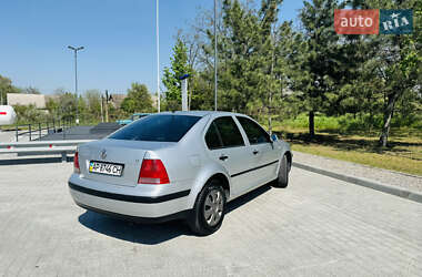 Седан Volkswagen Bora 2001 в 