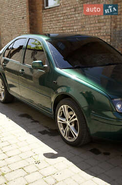 Седан Volkswagen Bora 1999 в 