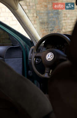 Седан Volkswagen Bora 1999 в 
