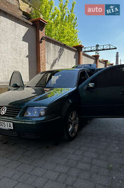 Седан Volkswagen Bora 1999 в 