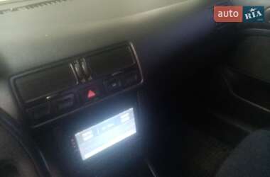Седан Volkswagen Bora 2001 в 