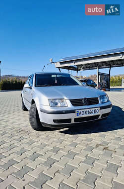 Седан Volkswagen Bora 2000 в Иршаве