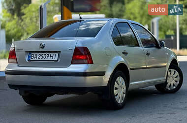 Седан Volkswagen Bora 2003 в 