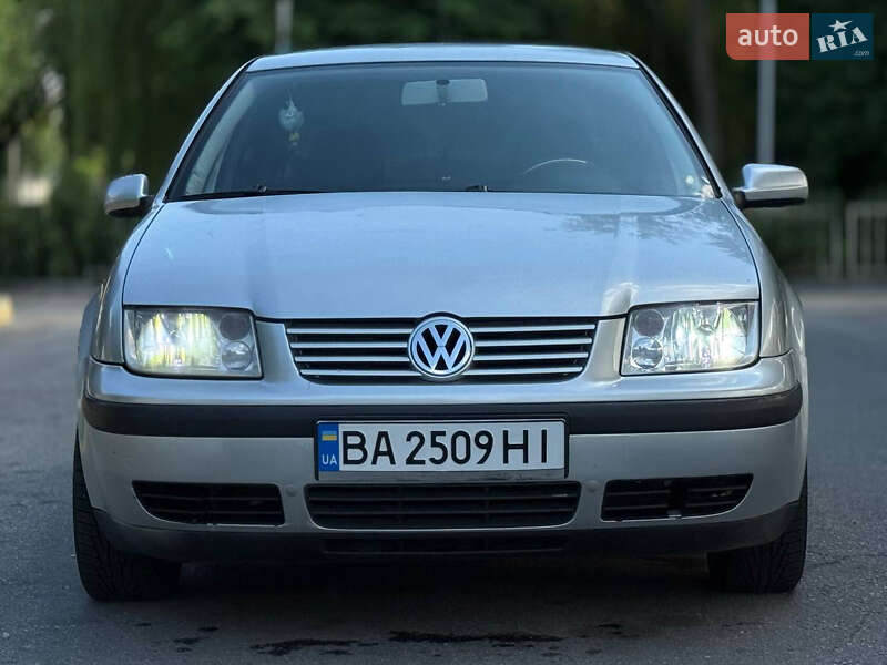Седан Volkswagen Bora 2003 в Дніпрі