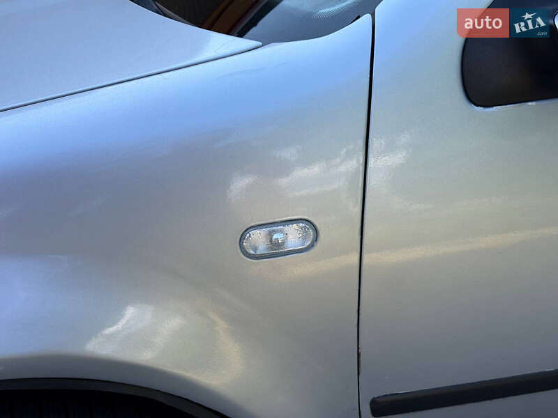 Седан Volkswagen Bora 2003 в Дніпрі