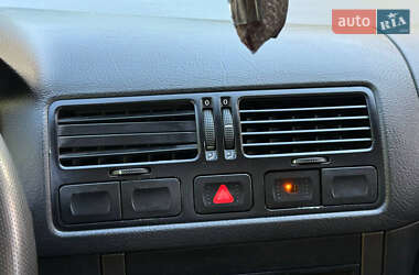 Седан Volkswagen Bora 2003 в 