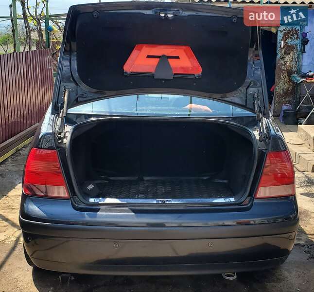 Седан Volkswagen Bora 2003 в Великій Михайлівці