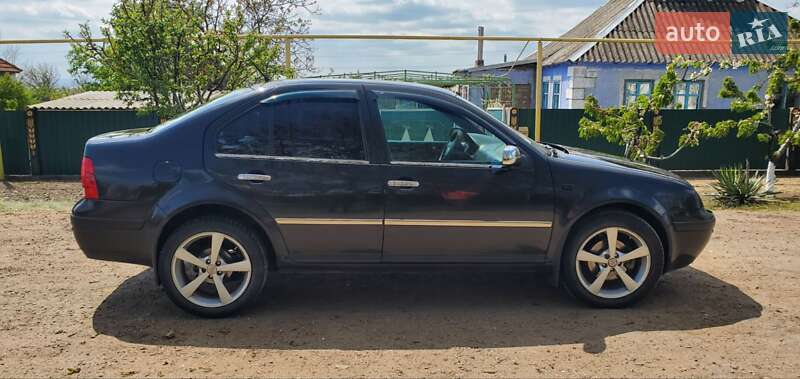 Седан Volkswagen Bora 2003 в Великій Михайлівці