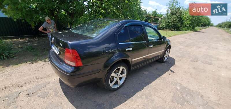 Седан Volkswagen Bora 2003 в Великій Михайлівці