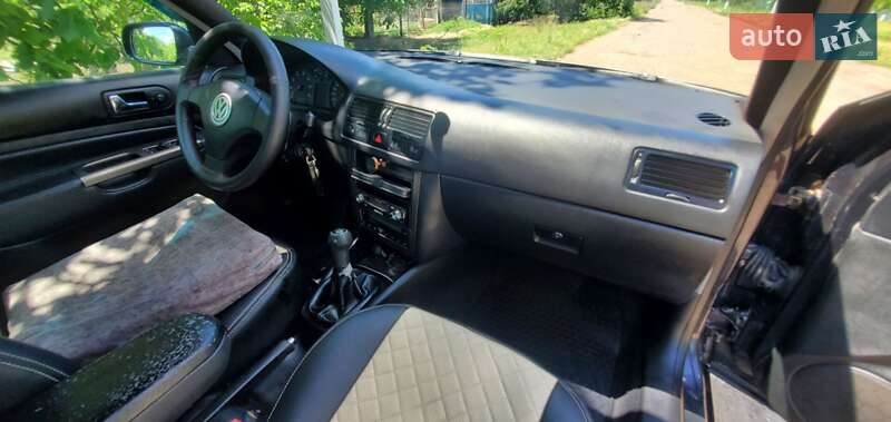 Седан Volkswagen Bora 2003 в Великій Михайлівці