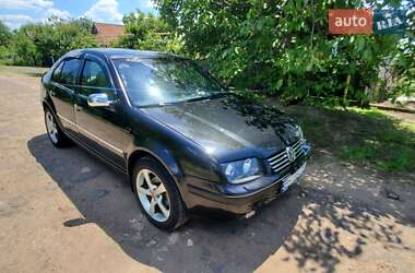 Седан Volkswagen Bora 2003 в Великой Михайловке