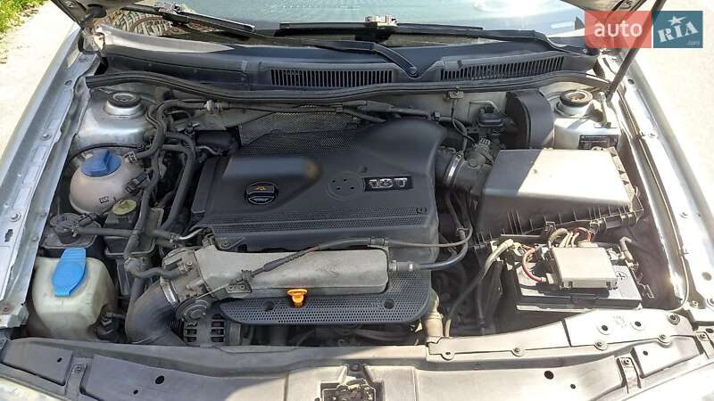 Седан Volkswagen Bora 2004 в Києві