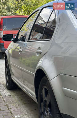 Седан Volkswagen Bora 2000 в 