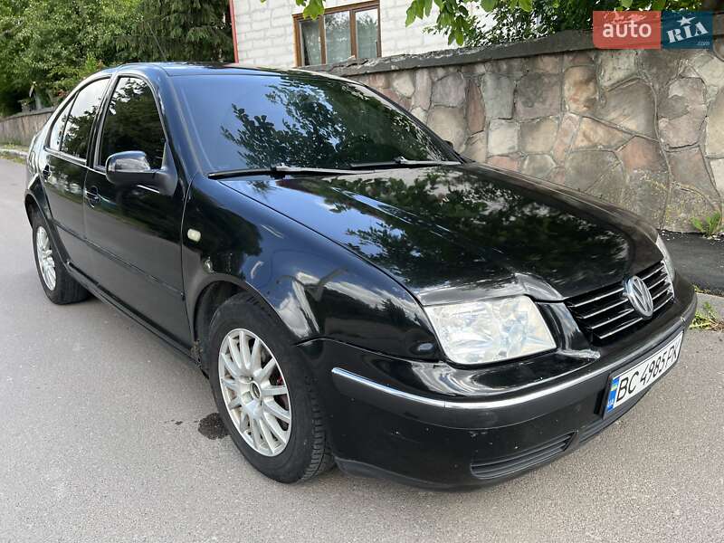 Седан Volkswagen Bora 2004 в Львове